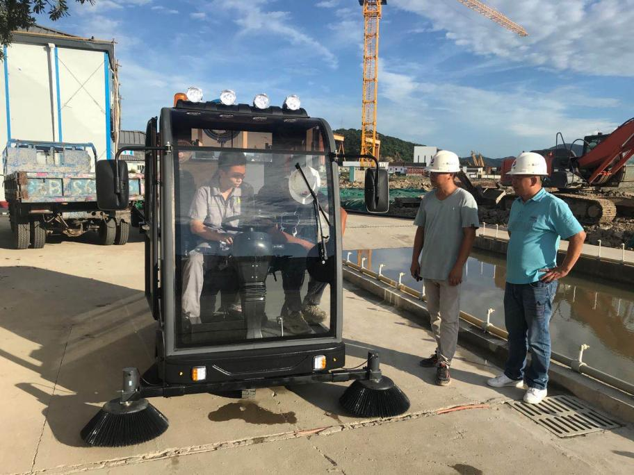 那曲龙泉市清扫车